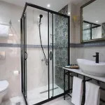 Galata Fil 4*