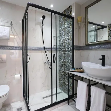 Galata Fil 4*